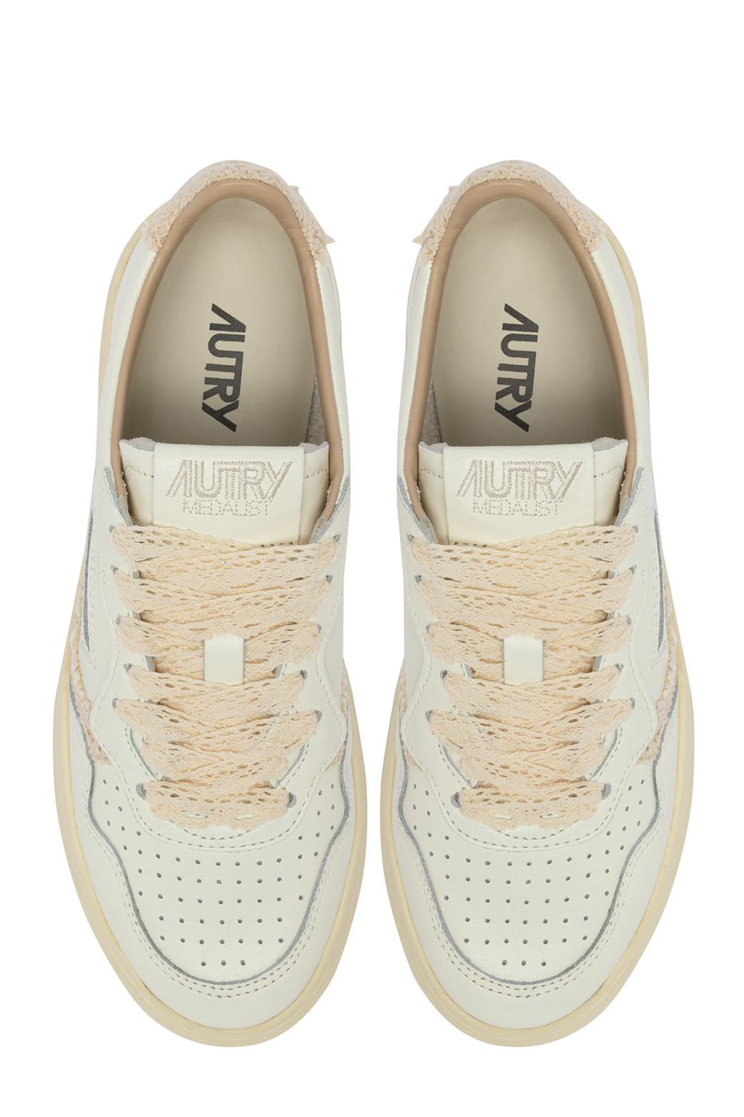 Sneaker femme medalist en cuir avec détails macramé