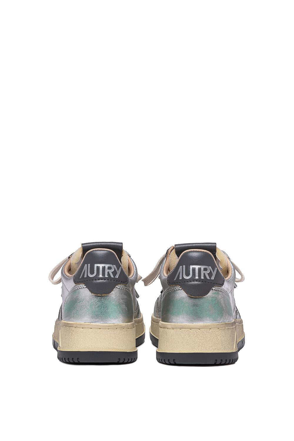 Sneaker femme supervintage en cuir