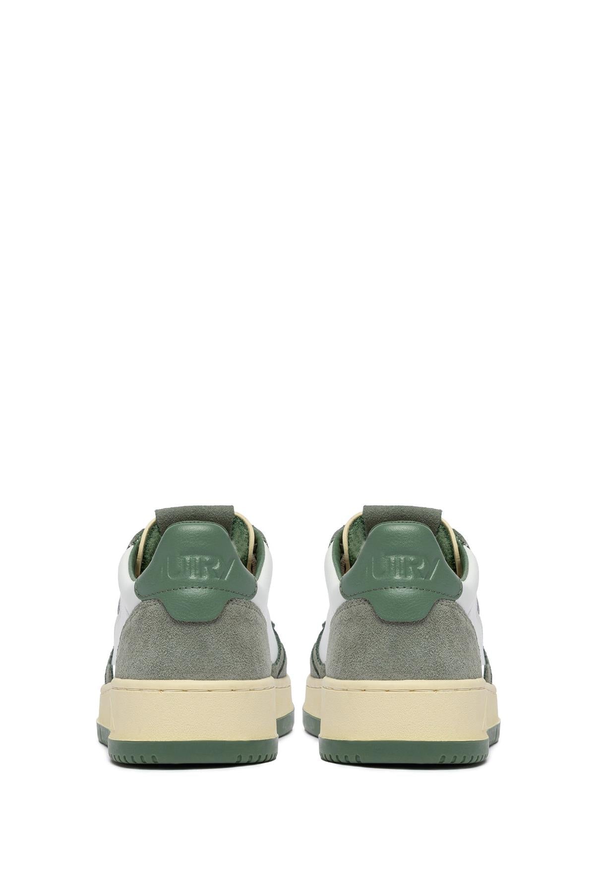 Sneaker medalist en cuir et daim lacets bicolorees