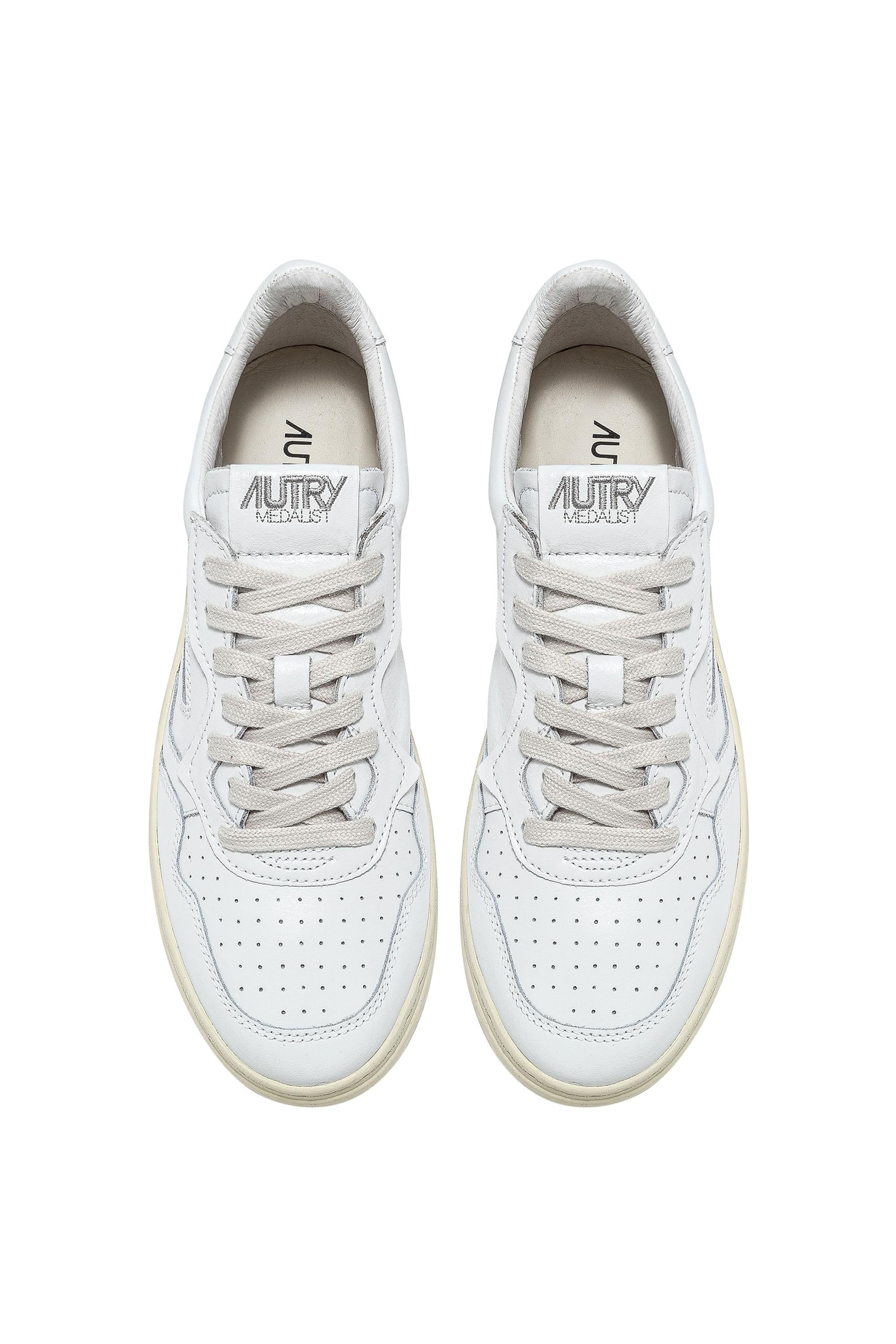 Sneaker medalist femme en cuir contrefort blanc
