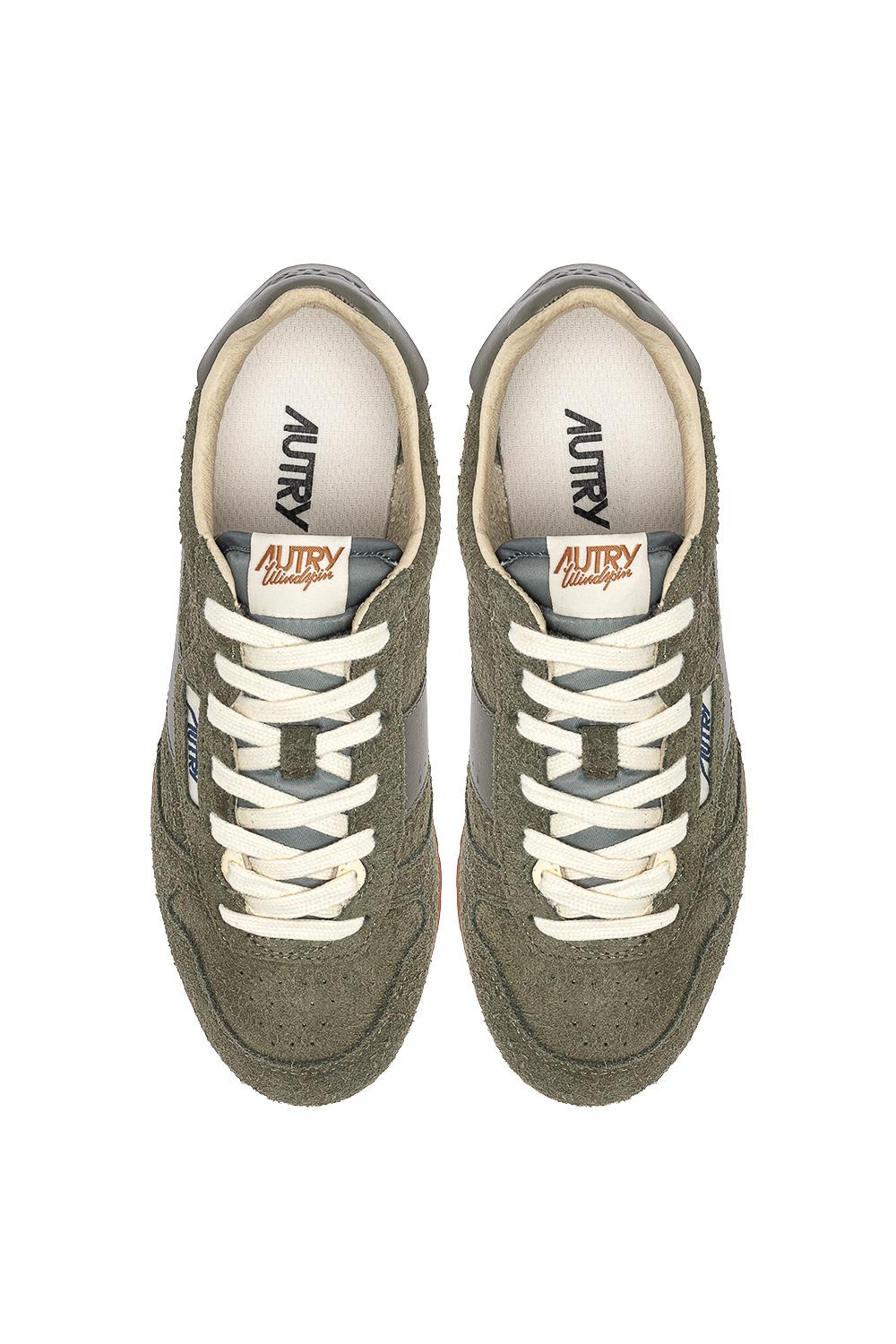 Sneaker femme en daim modèle windspin