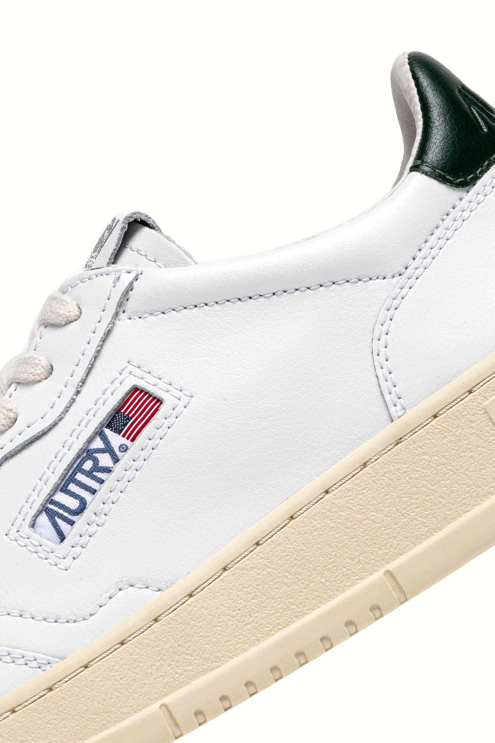 Sneaker medalist en cuir contrefort vert