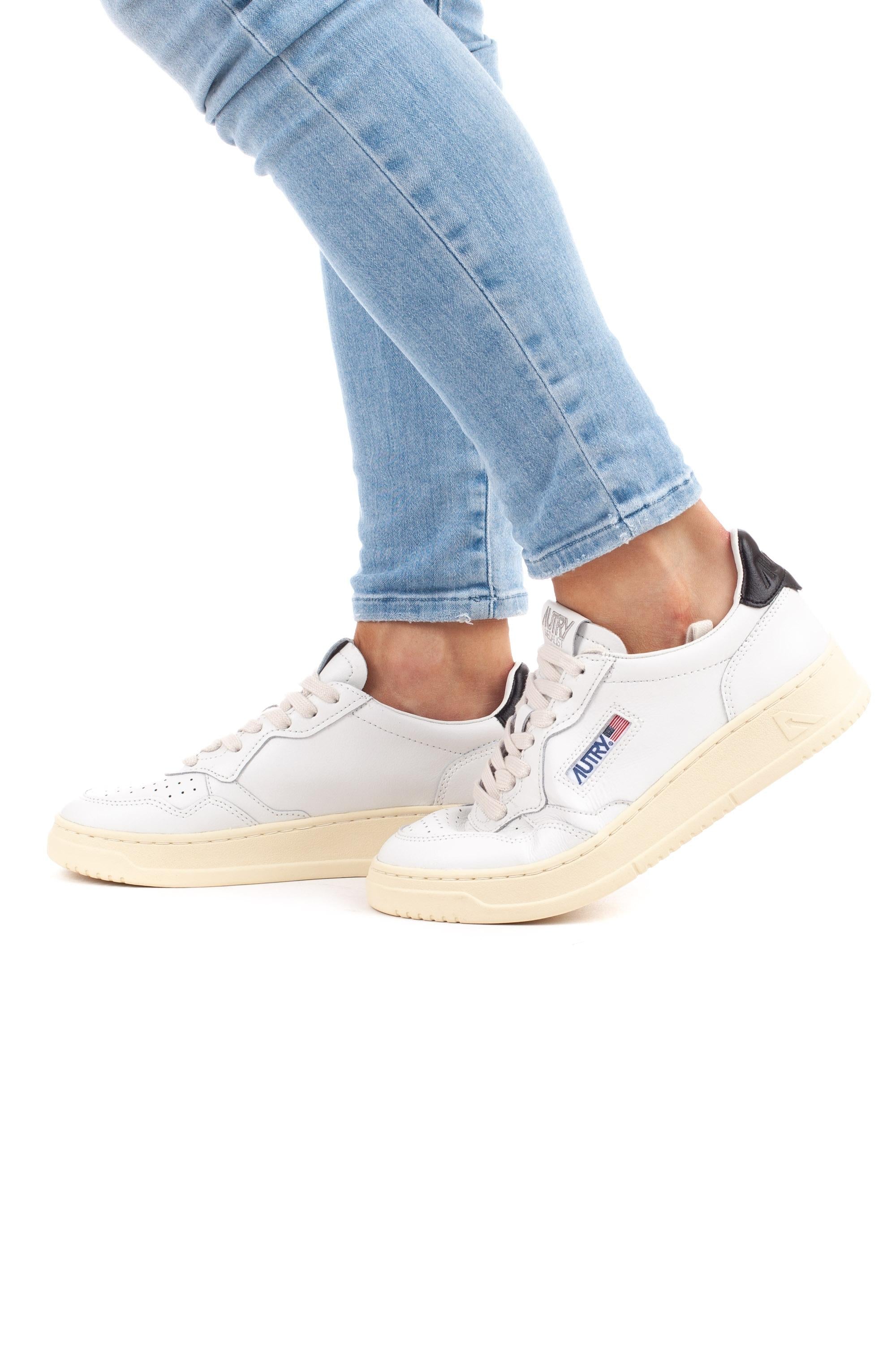 Sneaker medalist femme en cuir contrefort noir